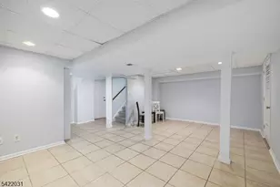 33 Stockton Ct, Parsippany, NJ 07950 - Photo 27