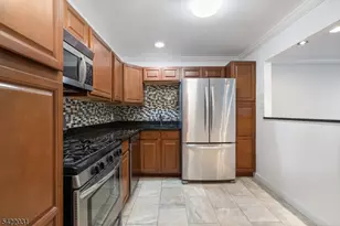 33 Stockton Ct, Parsippany, NJ 07950 - Photo 15