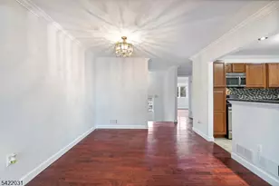 33 Stockton Ct, Parsippany, NJ 07950 - Photo 9