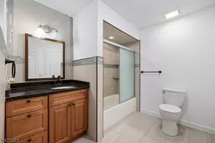 33 Stockton Ct, Parsippany, NJ 07950 - Photo 25