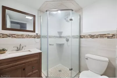 33 Stockton Ct, Parsippany, NJ 07950 - Photo 19