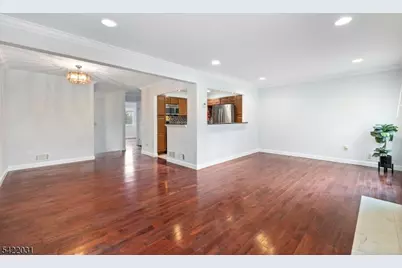 33 Stockton Ct, Parsippany, NJ 07950 - Photo 13