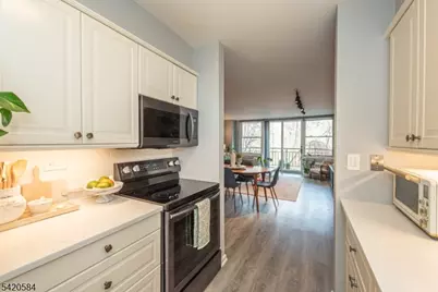 300 Main St #211, Little Falls Township, NJ 07424 - Photo 11