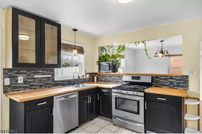 522 Thompson Ave, Roselle, NJ 07203 - Photo 15