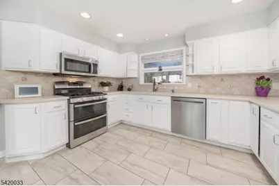 297 Elkwood Ave, New Providence, NJ 07974 - Photo 9