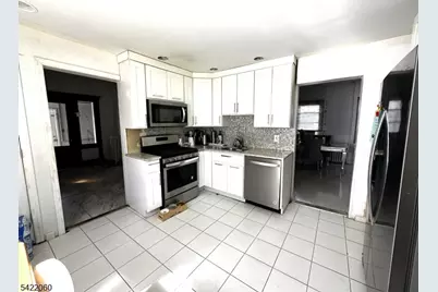 126 Bartholdi Ave, Butler, NJ 07405 - Photo 17