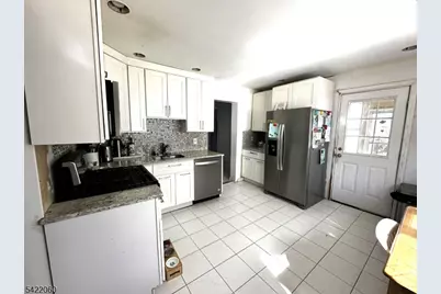 126 Bartholdi Ave, Butler, NJ 07405 - Photo 17