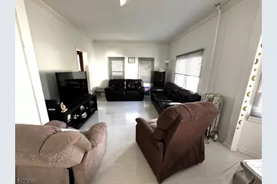 126 Bartholdi Ave, Butler, NJ 07405 - Photo 7