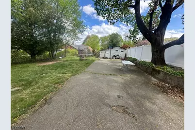 126 Bartholdi Ave, Butler, NJ 07405 - Photo 7