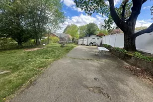 126 Bartholdi Ave, Butler, NJ 07405 - Photo 7