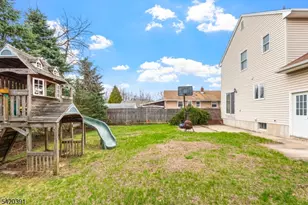 1313 Dukes Pkwy E, Manville, NJ 08835 - Photo 5