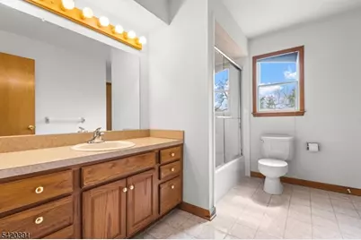 1313 Dukes Pkwy E, Manville, NJ 08835 - Photo 23