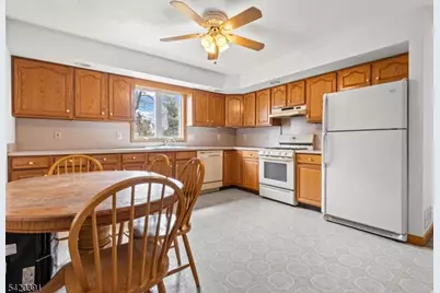 1313 Dukes Pkwy E, Manville, NJ 08835 - Photo 13