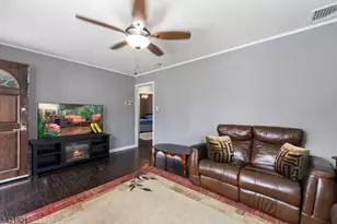 537 Rogers Dr, Roxbury Township, NJ 07850 - Photo 3