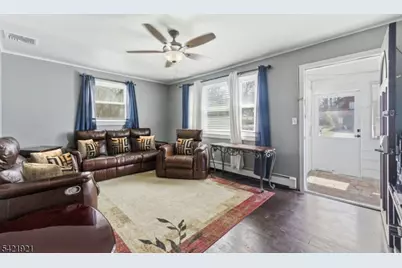 537 Rogers Dr, Roxbury Township, NJ 07850 - Photo 5