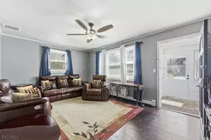 537 Rogers Dr, Roxbury Township, NJ 07850 - Photo 5