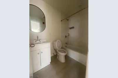 105 Chandler Ave, Roselle, NJ 07203 - Photo 5