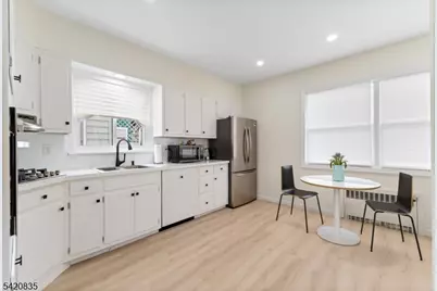 39 Hurden St, Hillside, NJ 07205 - Photo 7