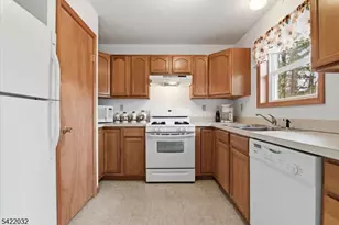 7225 Winnebago Dr, Pennsylvania, NJ 18347 - Photo 5
