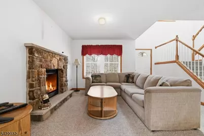 7225 Winnebago Dr, Pennsylvania, NJ 18347 - Photo 3