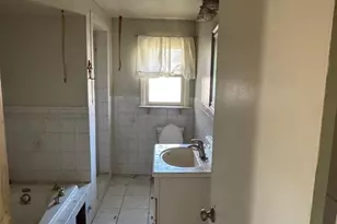 415 N 16th St, Kenilworth, NJ 07033 - Photo 13