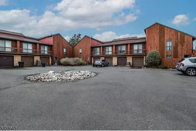 498 Auten Rd 2D, Hillsborough Township, NJ 08844 - Photo 3