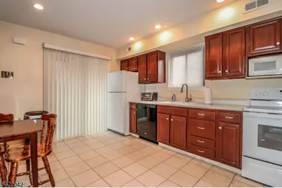 498 Auten Rd 2D, Hillsborough Township, NJ 08844 - Photo 13