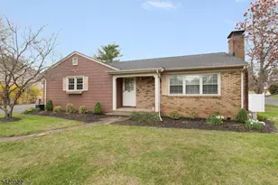 719 Brooklyn Ave, Raritan, NJ 08869 - Photo 3