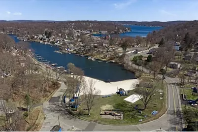 106 Dupont Ave, Hopatcong, NJ 07843 - Photo 27