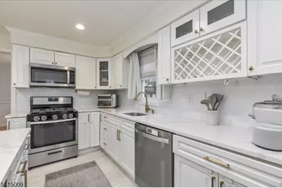 314 Carteret Ter, City Of Orange Twp., NJ 07050 - Photo 15