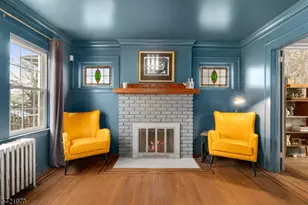 38 Hinsdale Pl, Newark, NJ 07104 - Photo 3