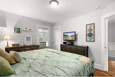 38 Hinsdale Pl, Newark, NJ 07104 - Photo 17