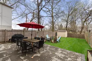 38 Hinsdale Pl, Newark, NJ 07104 - Photo 23