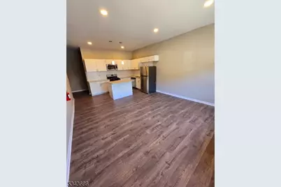 308 N 2nd St, Harrison, NJ 07029 - Photo 3