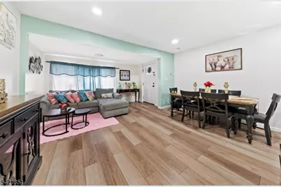 1046 E 26th St, Paterson, NJ 07513 - Photo 9