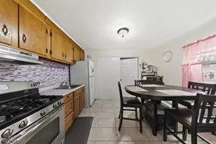 1046 E 26th St, Paterson, NJ 07513 - Photo 25