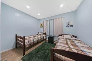 1046 E 26th St, Paterson, NJ 07513 - Photo 17