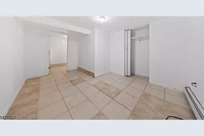 1046 E 26th St, Paterson, NJ 07513 - Photo 29