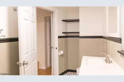 333 Forrest St, Jersey City, NJ 07304 - Photo 5