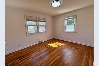 6 Arrow Dr, Livingston, NJ 07039 - Photo 7