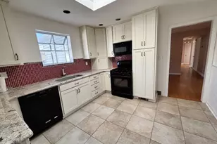 6 Arrow Dr, Livingston, NJ 07039 - Photo 5