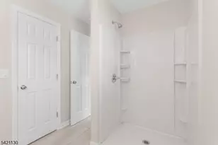 127 Main St, Bloomingdale, NJ 07403 - Photo 13