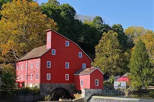 24 W Main St, Clinton, NJ 08809 - Photo 27