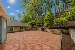 24 W Main St, Clinton, NJ 08809 - Photo 3