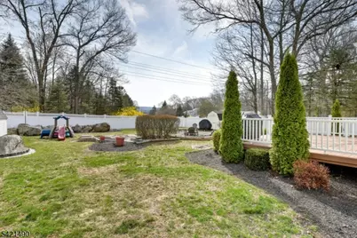 8 Loretta Ln, Jefferson Township, NJ 07438 - Photo 27