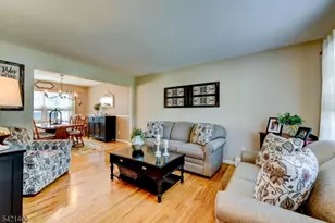 8 Loretta Ln, Jefferson Township, NJ 07438 - Photo 3