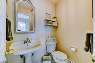 8 Loretta Ln, Jefferson Township, NJ 07438 - Photo 11