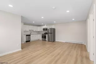 127 Main St, Bloomingdale, NJ 07403 - Photo 7