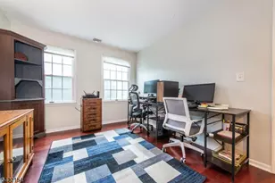 117 Quartz Ln, Paterson, NJ 07501 - Photo 17