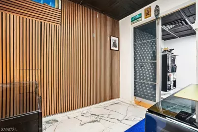 121 Arlington St, Newark, NJ 07102 - Photo 17